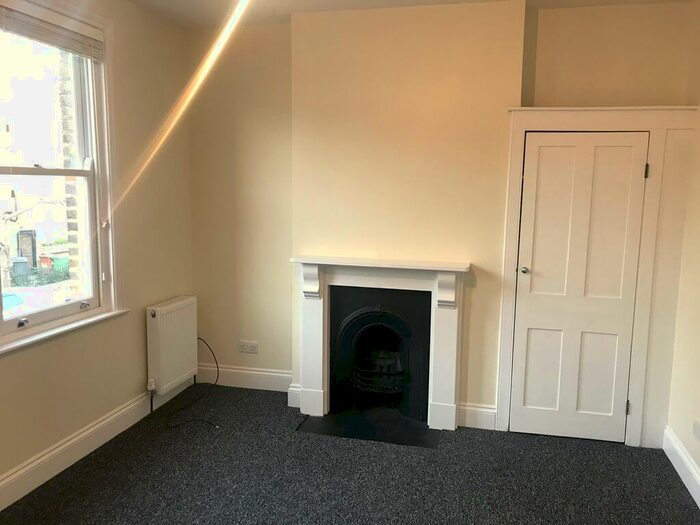 2 Bedroom Flat To Rent In Newly Refurbished Two Bedroom Flat, E11