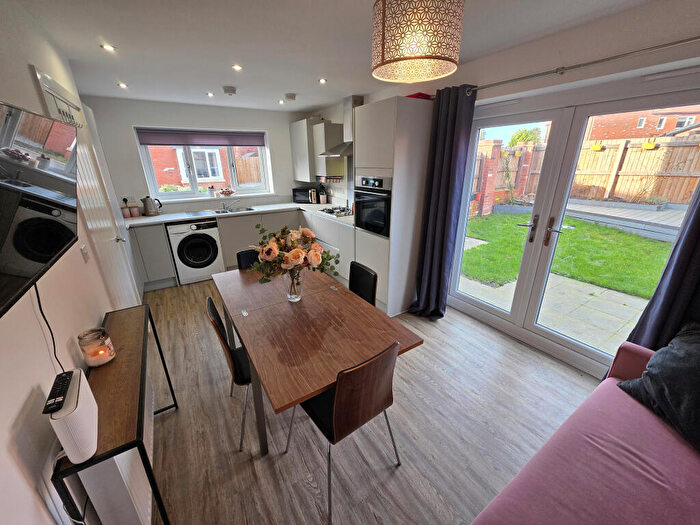 4 Bedroom Detached House For Sale In Sunbeam Close, Brook View, Northwich, CW9