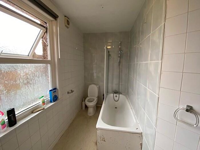 1 Bedroom House Of Multiple Occupation To Rent In Liverpool Road, Thornton Heath, CR7