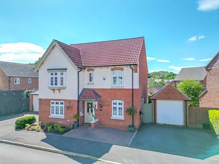 4 Bedroom Detached House For Sale In Hereward Way, Nuneaton, CV10