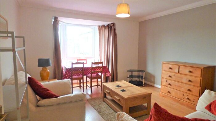 2 Bedroom Flat To Rent In Grantully Place, Edinburgh, EH9