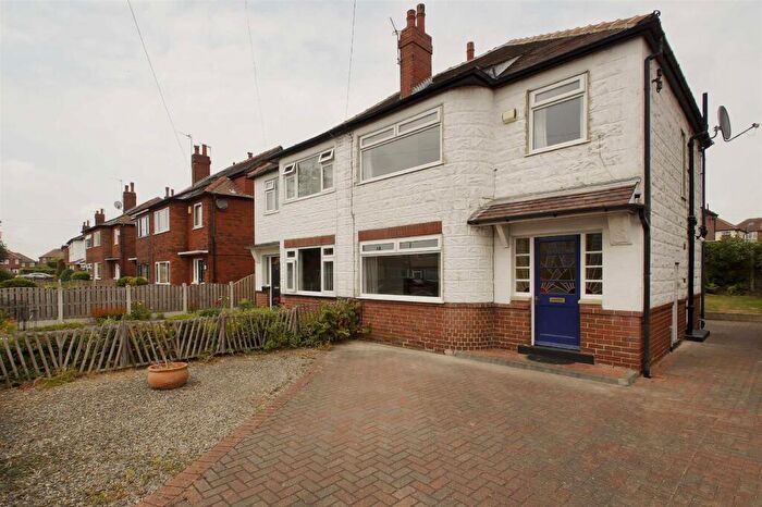 3 Bedroom Semi-Detached House To Rent In Hawkhill Drive, Leeds, LS15