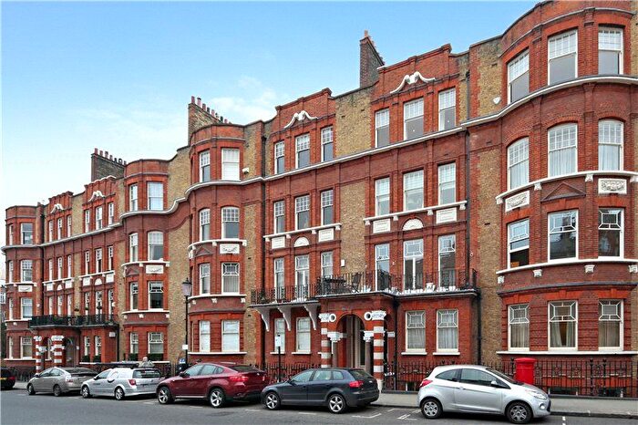 4 Bedroom Flat To Rent In Wynnstay Gardens, London, W8