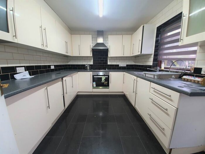 5 Bedroom Property To Rent In Craven Gardens, Barkingside, Ilford, IG6