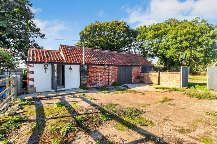 Barn Conversion To Rent In Johnsons Street, Ludham, Great Yarmouth, NR29