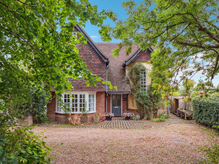 5 Bedroom Detached House For Sale In Aston Clinton Road, Weston Turville, Aylesbury, HP22
