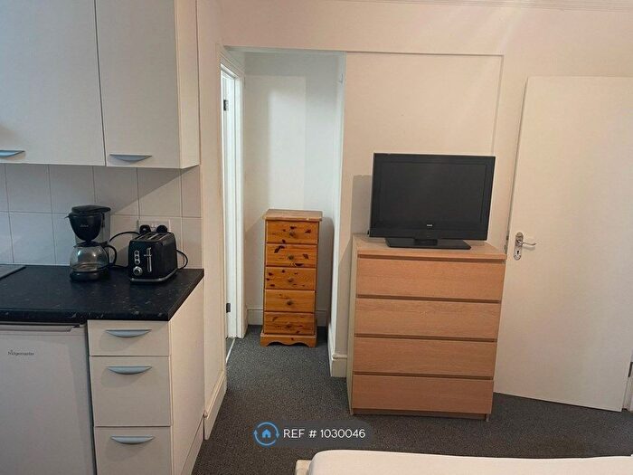 Studio To Rent In The Cardinal Wolsey, East Molesey, KT8