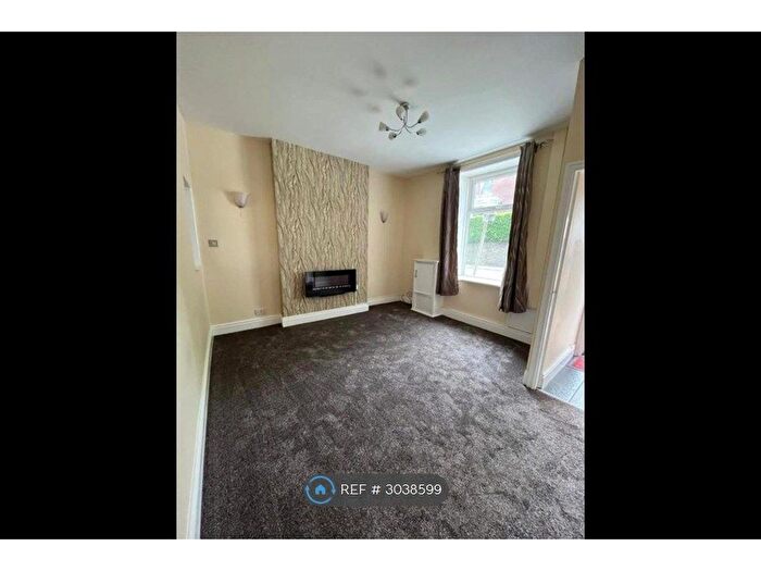 2 Bedroom Terraced House To Rent In Blackburn Rd, Darwen, BB3