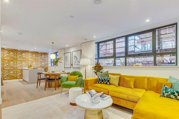 2 Bedroom Flat To Rent In Balham High Road, London, SW12