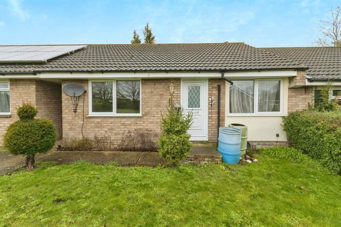 2 Bedroom Terraced Bungalow For Sale In Ridgeway Close, Whaddon, Royston, SG8