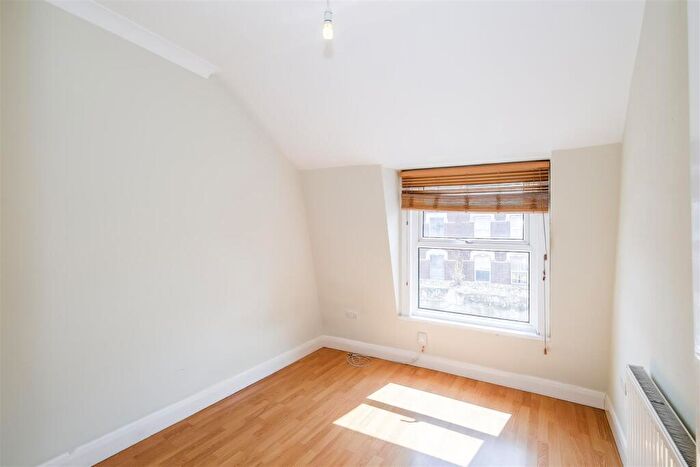 1 Bedroom Flat To Rent In Lea Bridge Road, Leyton, E10