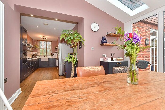 3 Bedroom Semi-detached House For Sale In Three Fields Road, Tenterden, Kent, TN30