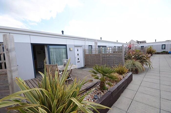 2 Bedroom Flat To Rent In Palmerston Road, The Piazza, BH1