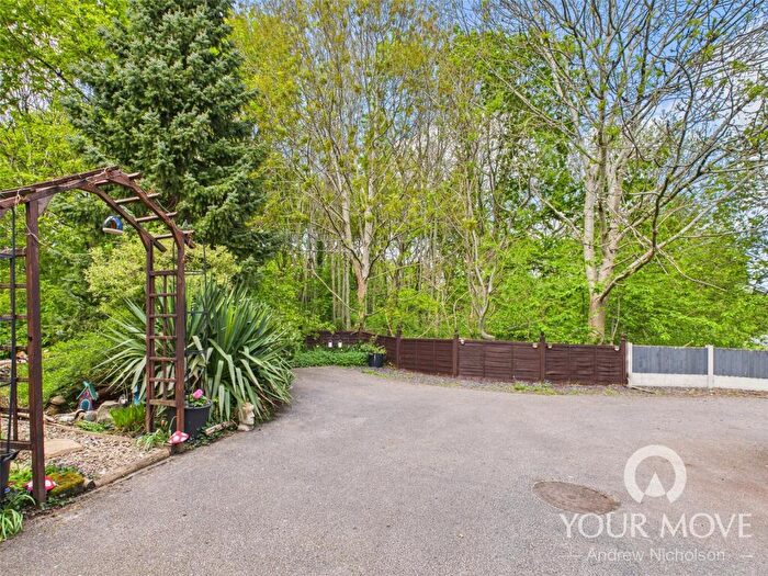 4 Bedroom Detached House For Sale In Thorn Tree Drive, Crewe, Cheshire, CW1