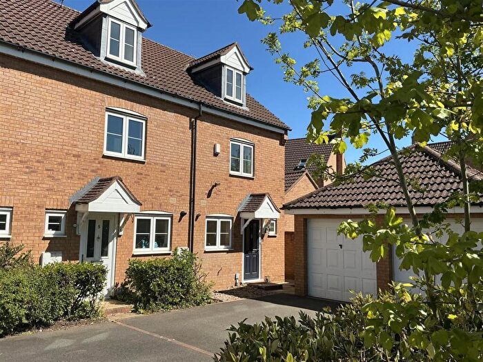 3 Bedroom Town House To Rent In Somerset Place, Rugby, CV22