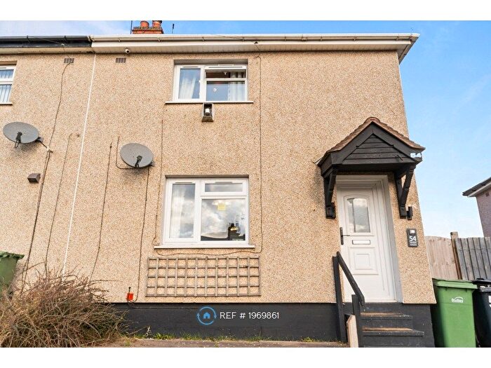 3 Bedroom Semi-Detached House To Rent In Harebell Crescent, Dudley, DY1