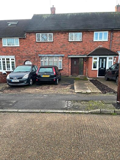3 Bedroom Terraced House For Sale In Gooshays Gardens, Romford, RM3