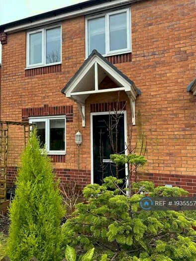 3 Bedroom Semi-Detached House To Rent In Frank Birchall Close, Manchester, M40