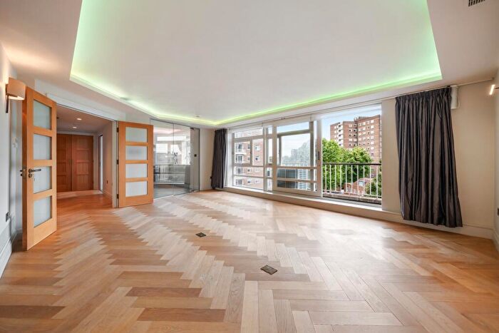 3 Bedroom Apartment To Rent In Sheringham, St Johns Wood Park, St Johns Wood, NW8