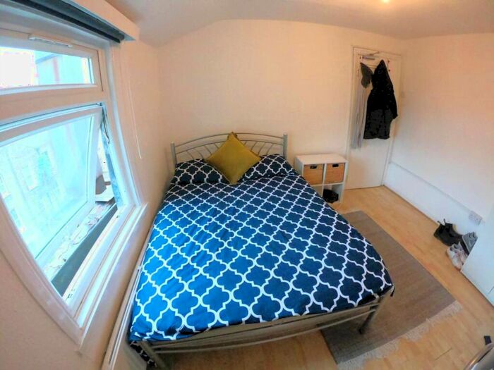1 Bedroom House To Rent In Virtual Viewings Only- Street, London, NW1
