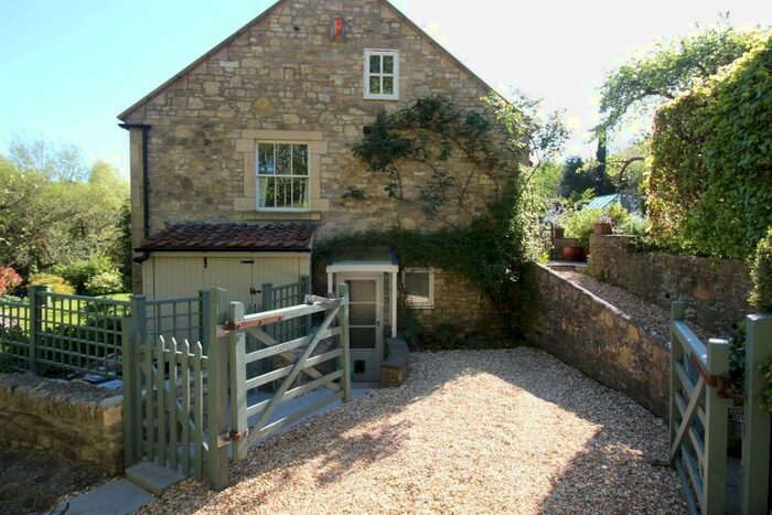 1 Bedroom Apartment To Rent In Mill Hill, Wellow, BA2