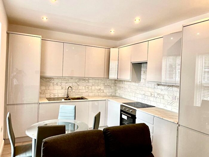 2 Bedroom Maisonette To Rent In Avondale Road, Wolverhampton, WV6