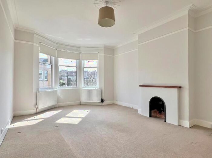 2 Bedroom Flat To Rent In Learmonth Park, Comely Bank, Edinburgh, EH4