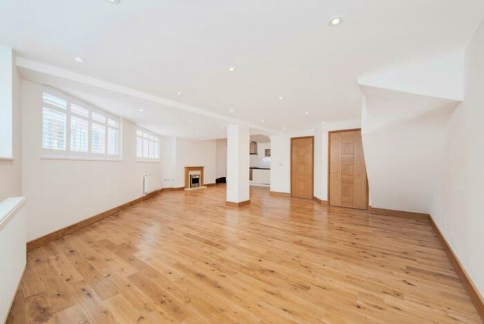 2 Bedroom Apartment To Rent In Garrett Street Old Street, EC1Y