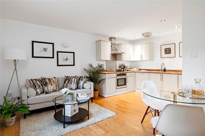 1 Bedroom Flat For Sale In Almeida Street, London, N1