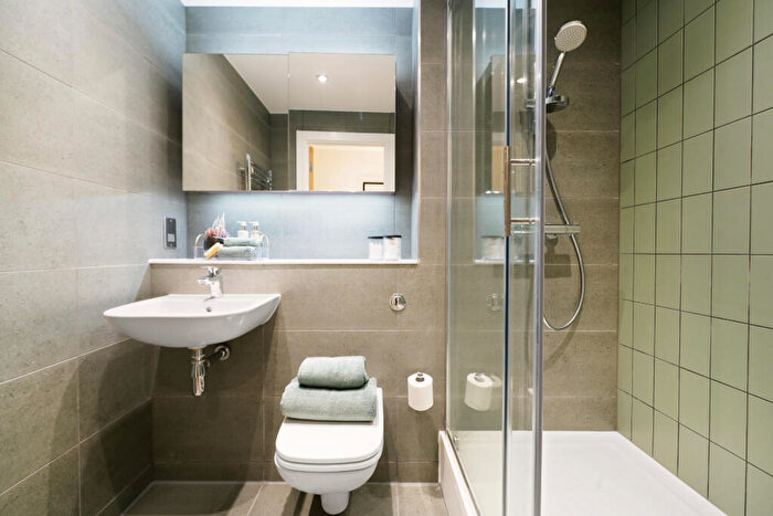 2 Bedroom Apartment To Rent In Cooper House, B5