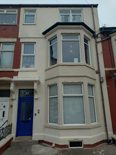 1 Bedroom Flat To Rent In Flat, Knowle Avenue, Blackpool, Lancashire, FY2