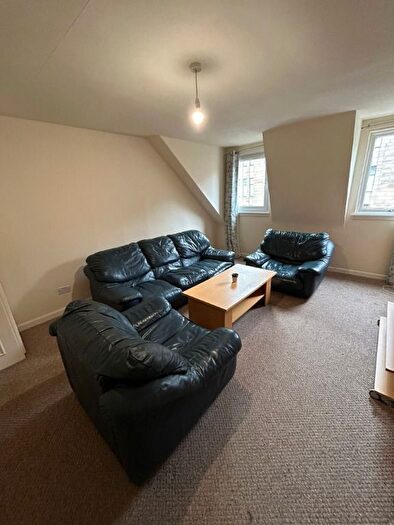 3 Bedroom Flat To Rent In Crichton Street, City Centre, Dundee, DD1