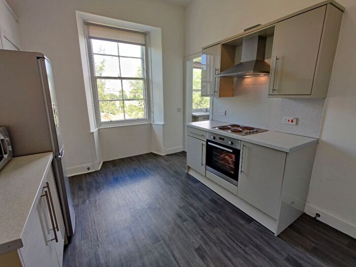 3 Bedroom Flat To Rent In Blackness Road, West End, Dundee, DD2