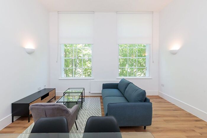2 Bedroom Flat To Rent In St Mark's Apartments, City Road, London, EC1V
