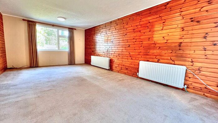 4 Bedroom Detached House For Sale In Noreuil Road, Petersfield, Hampshire, GU32