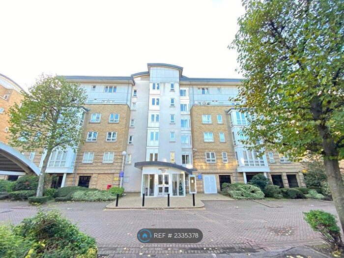 1 Bedroom Flat To Rent In St. Davids Square, London, E14
