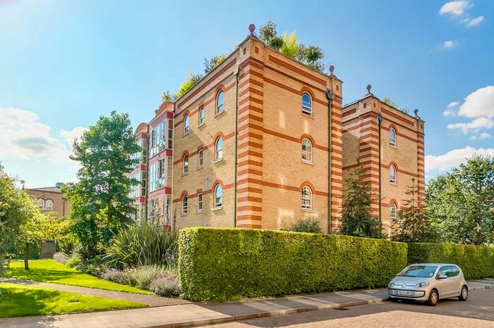 1 Bedroom Flat To Rent In Oriel Drive, Barnes, SW13