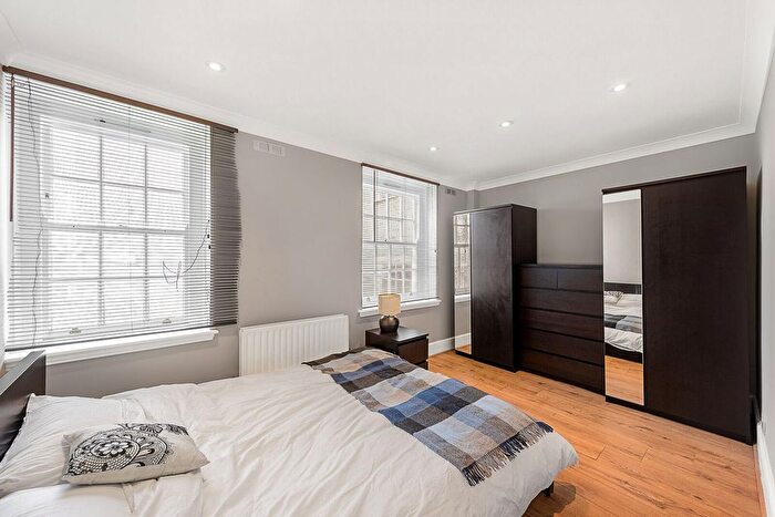 2 Bedroom Flat To Rent In Albion Avenue, Clapham, London, SW8