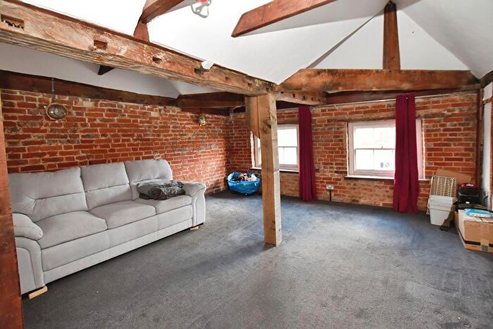 1 Bedroom Flat To Rent In - Catherine Street, Salisbury, SP1