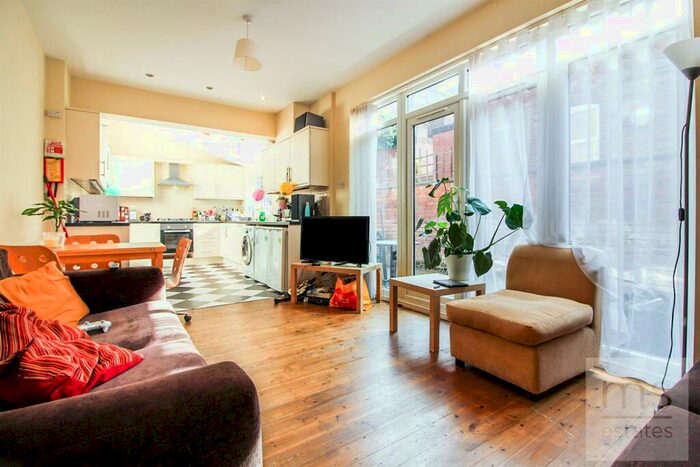 7 Bedroom Semi-Detached House To Rent In £pppw Seely Road, Lenton, Nottingham, NG7