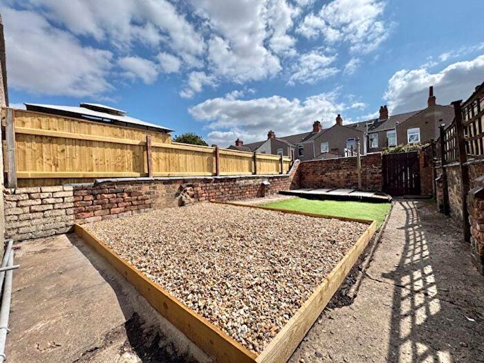 3 Bedroom Terraced House For Sale In Lovett Street, Cleethorpes, DN35