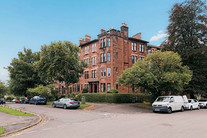 2 Bedroom Flat For Sale In Beechwood Drive, Broomhill, G11