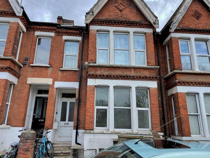2 Bedroom Flat To Rent In Horace Road, Southend-On-Sea, SS1