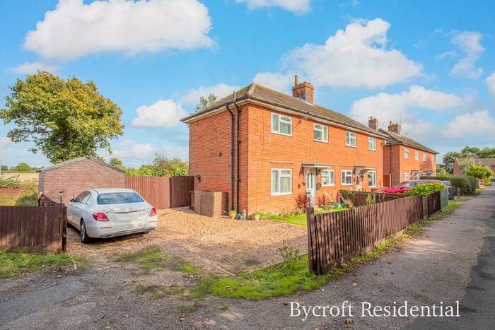 3 Bedroom Semi-Detached House For Sale In Croft Hill, Stokesby, NR29