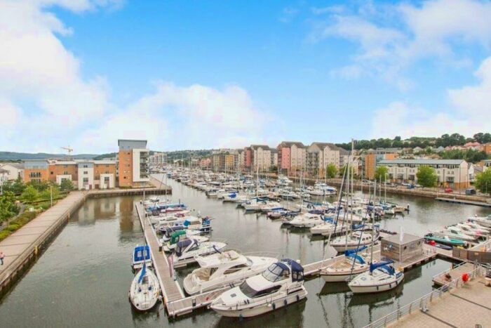 2 Bedroom Apartment To Rent In Newfoundland Way, Portishead, BS20