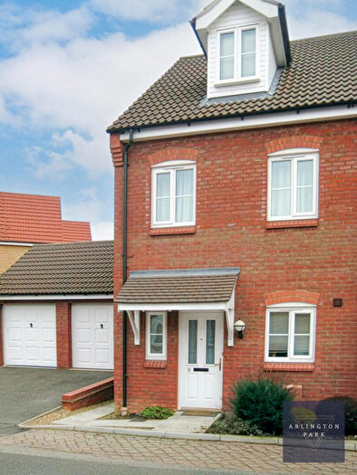 3 Bedroom Private Halls To Rent In Thacker Way, Norwich, NR5