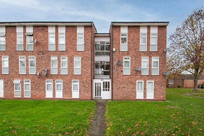 2 Bedroom Flat To Rent In Charland Court, Droitwich, Worcestershire, WR9