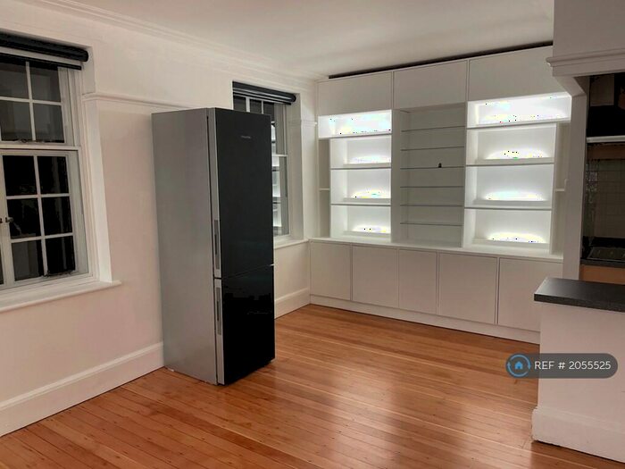 Studio To Rent In Hillside Court, London, NW3