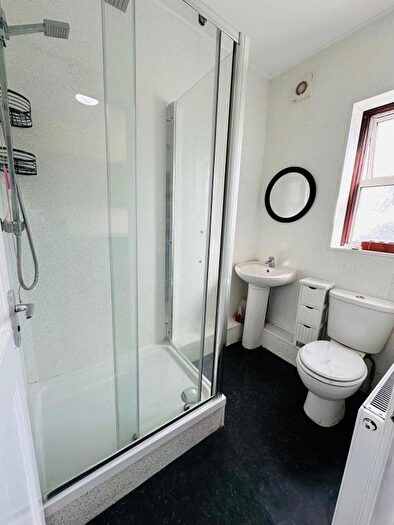 1 Bedroom Flat To Rent In Church Road, Manor Park, London, E12