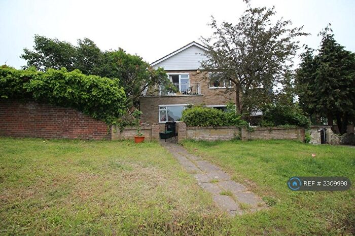 4 Bedroom Detached House To Rent In Hillbrow Road, Bromley, BR1